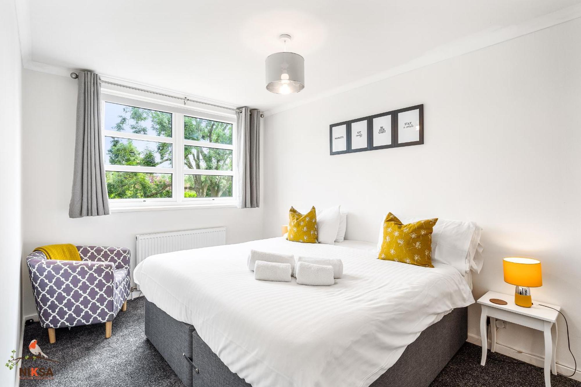 Niksa Serviced Accommodation - 3 Bedroom House 韦林花园城 外观 照片